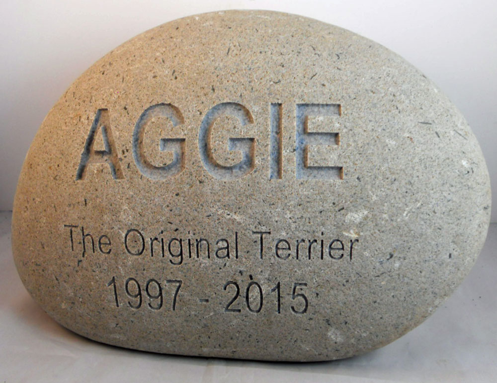 personalized engraved doggy memorial rock sign