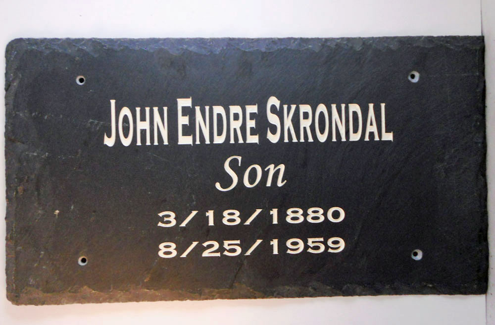 Personalize engraved grave marker plaques for lost loved ones
